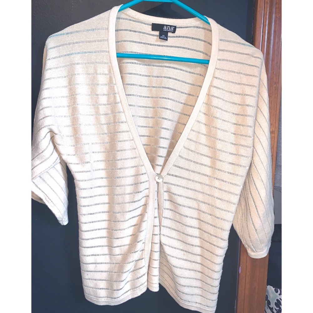 Elbow length long sleeve sweater